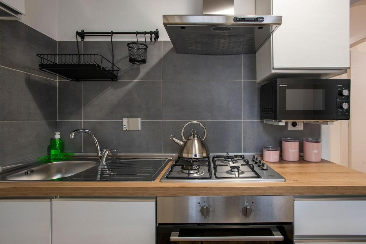 Appartamento Elegant 2 Bdr - 150 Mt From Metro A